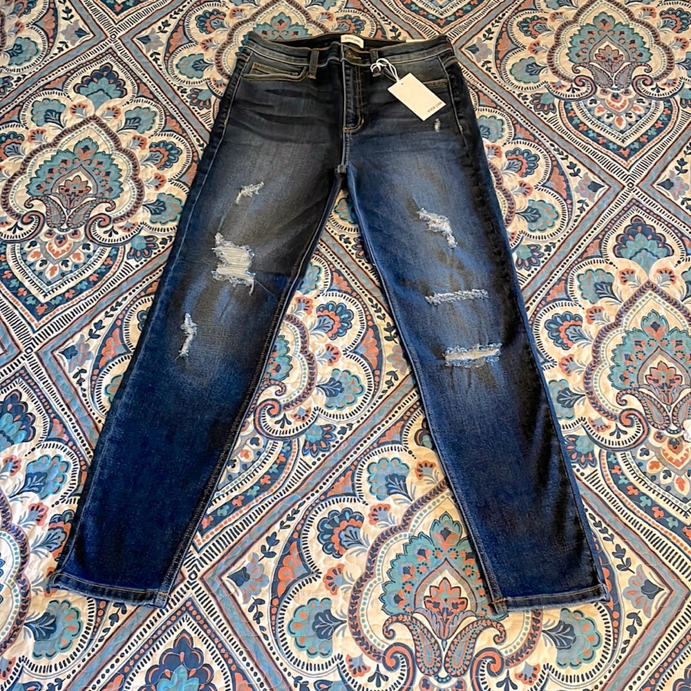 Sneak Peek High-Rise Denim ✨BRAND NEW✨ - Size 11/30